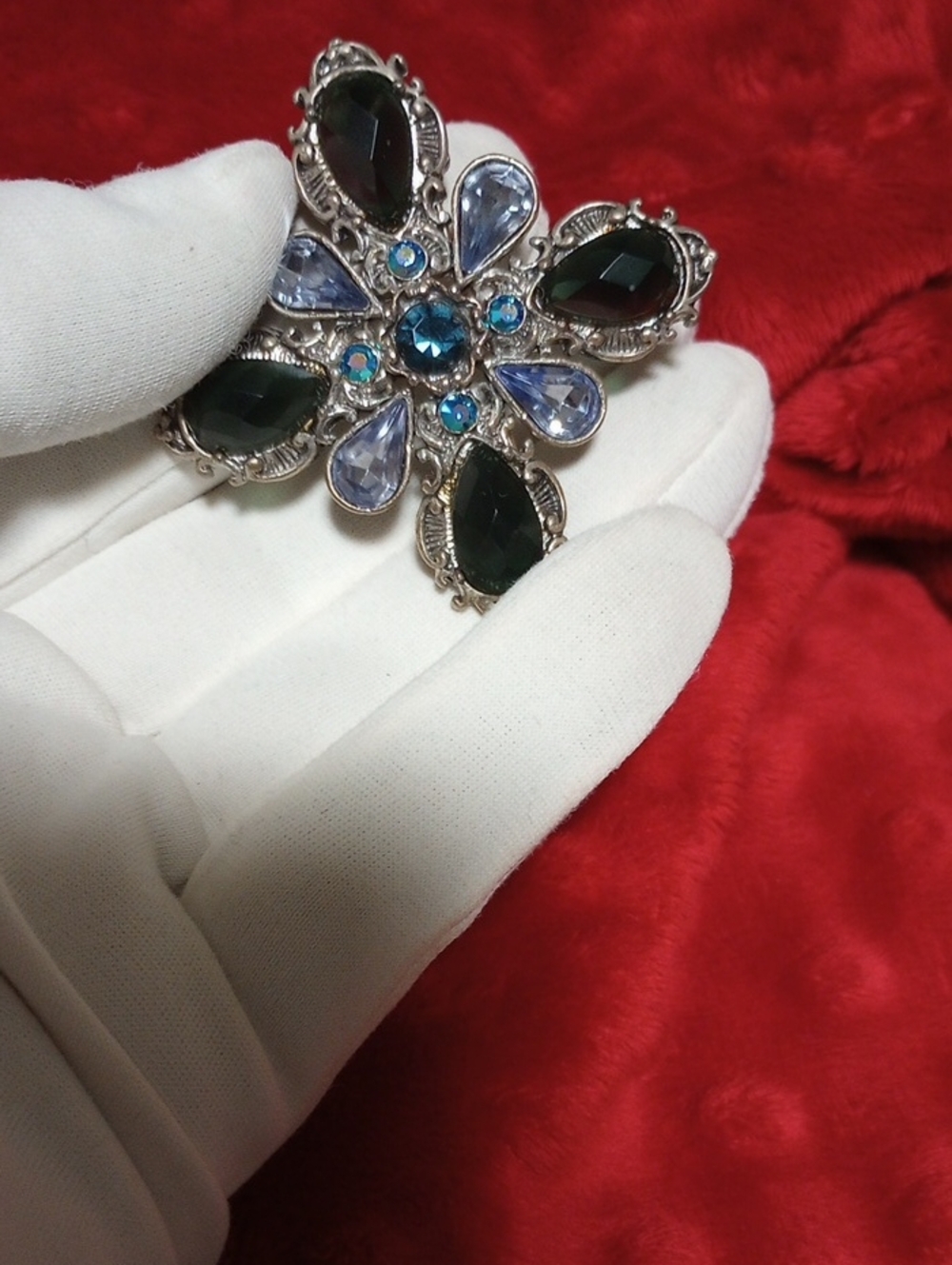 Blue Rhinestone Brooch - Picture 6 of 8